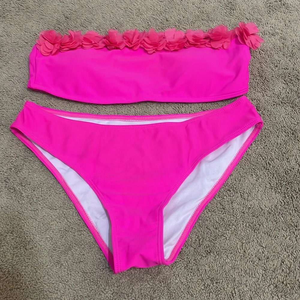 Bathing suits - Picture 6 of 15